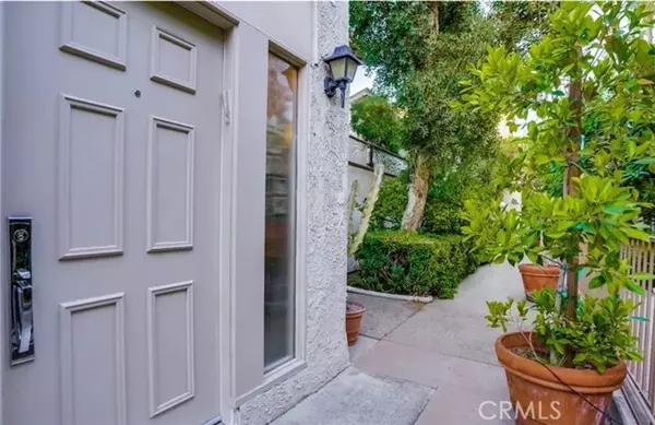 5319 Coldwater Canyon AVE #H, Sherman Oaks, CA 91401