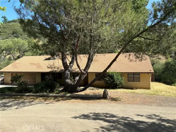 9031 Tassajara Creek RD, Santa Margarita, CA 93453