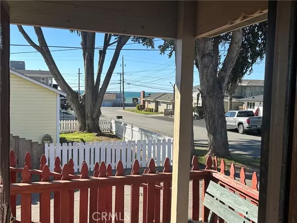 Cayucos, CA 93430,40 15th ST