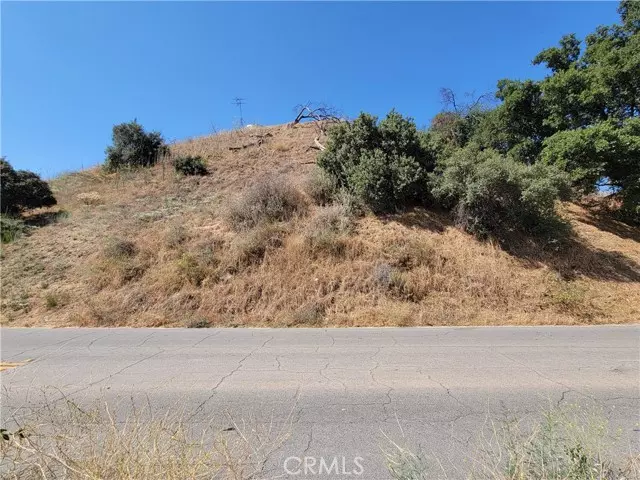 Castaic, CA 91384,32710200 Hunstuck ST