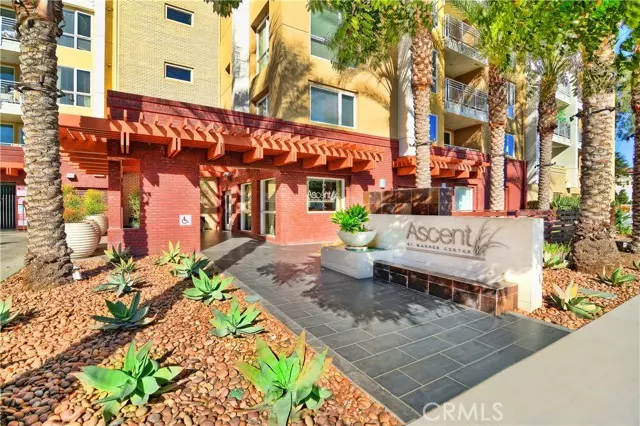 Woodland Hills, CA 91367,21301 Erwin ST #343