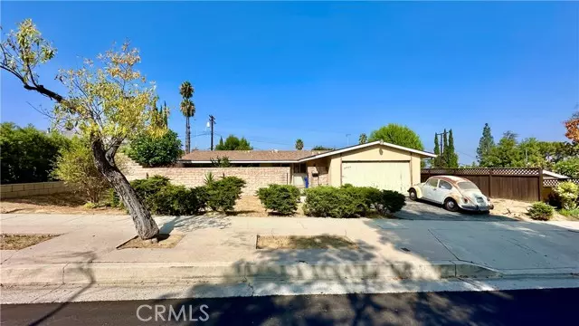 Woodland Hills, CA 91367,20523 Tiara ST