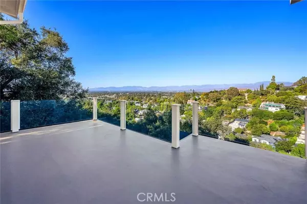 3834 Avenida Del Sol, Studio City, CA 91604