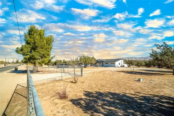 Hesperia, CA 92345,7587 3rd AVE