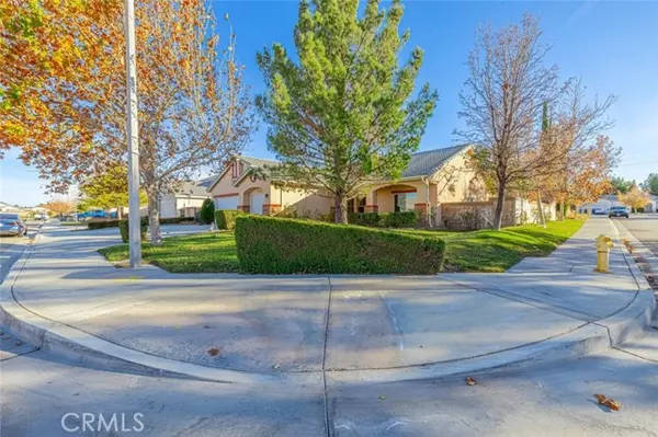 2104 W Avenue J6, Lancaster, CA 93536