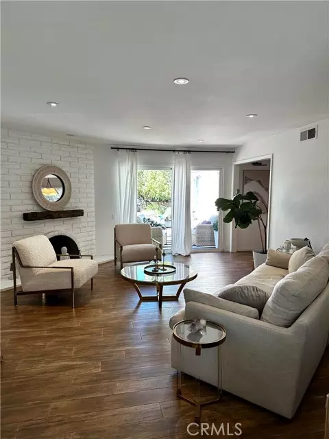 Calabasas, CA 91301,5201 Cangas DR