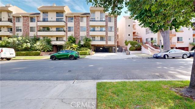 14569 Benefit ST #102, Sherman Oaks, CA 91403