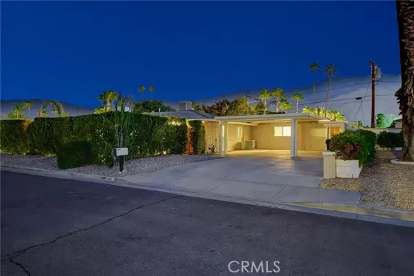 657 S Mountain View DR, Palm Springs, CA 92264