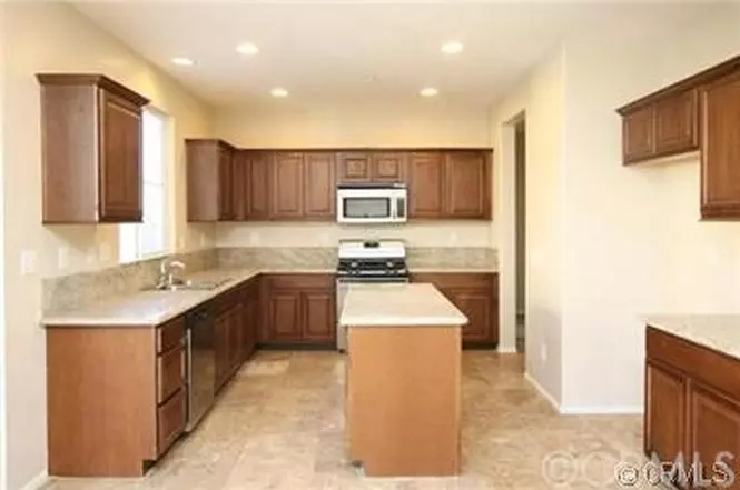 Fontana, CA 92336,18284 Laguna PL