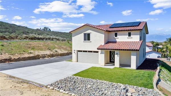 1981 Lyon AVE, Riverside, CA 92503