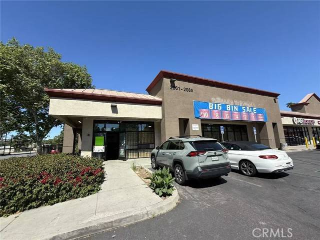 2085 Garey AVE, Pomona, CA 91766