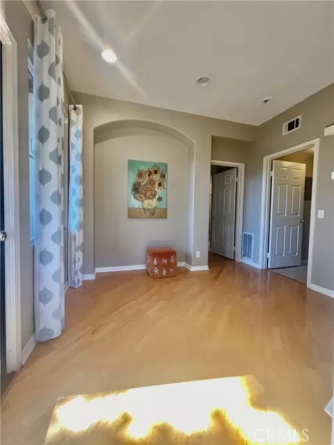 1 Burlingame, Irvine, CA 92602