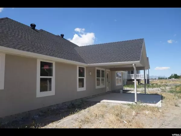 Farr West, UT 84404,2840 W 3375 N