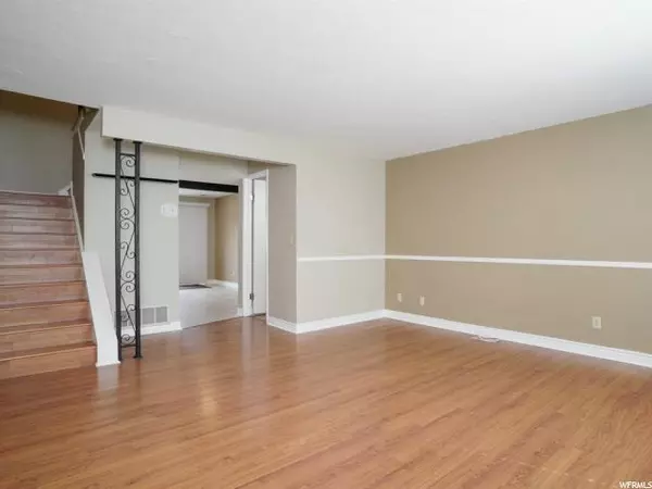 Fruit Heights, UT 84037,1208 E 986 S #30