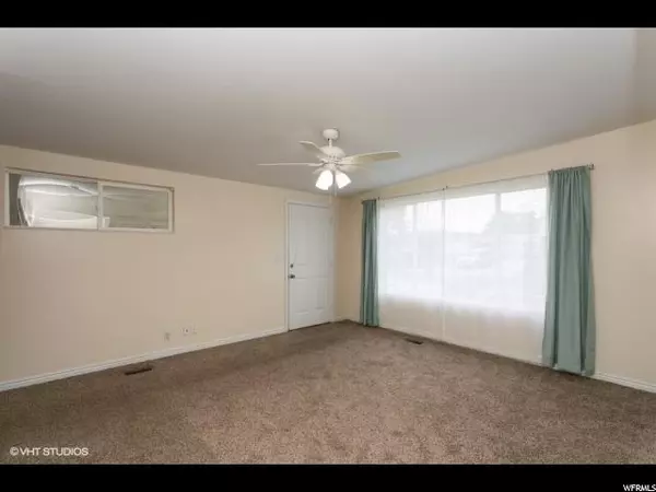 Layton, UT 84041,2099 CLARA ST