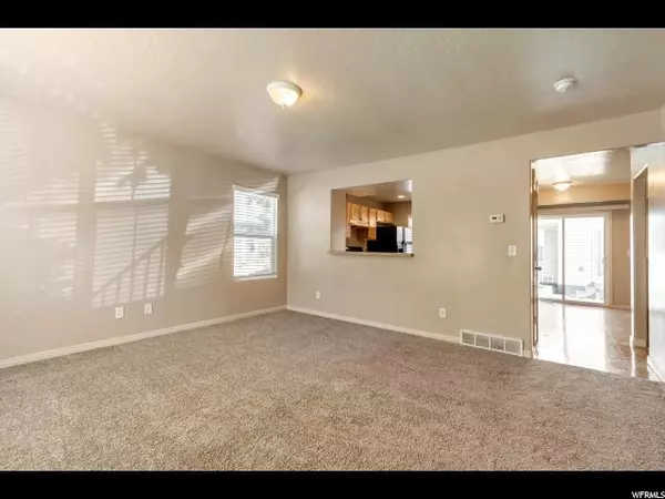 Murray, UT 84107,4753 S APPLE CROSS WAY W