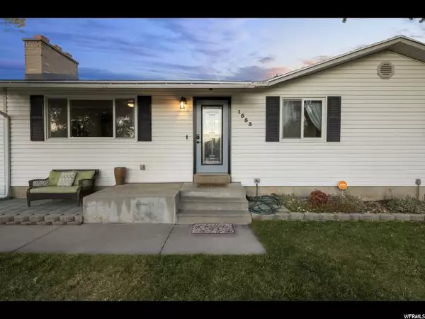 Sandy, UT 84093,1553 E HUCKLEBERRY CIR