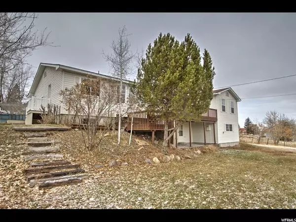 Paris, ID 83261,48 N 100 WEST