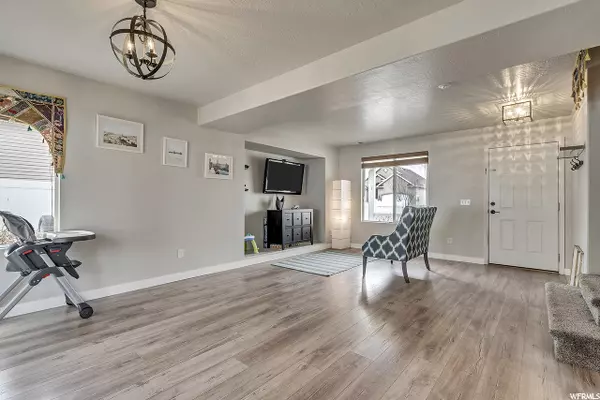 Stansbury Park, UT 84074,5494 LORRAINE WAY