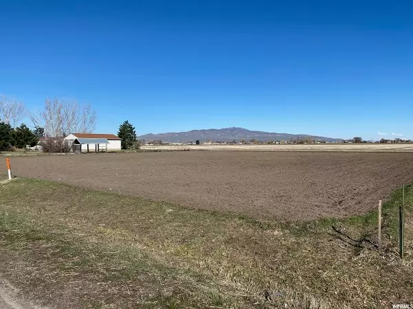 Elwood, UT 84337,4900 W 9600 N