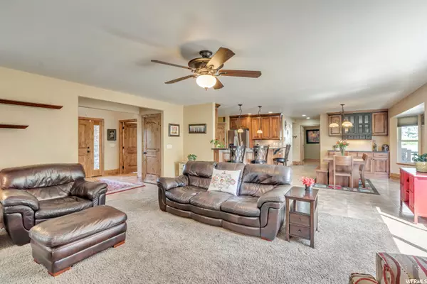 South Jordan, UT 84095,3537 W VIA DELEPAZ CIR