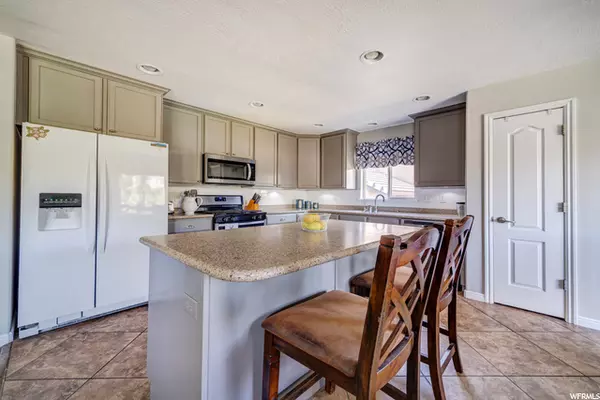 Lehi, UT 84043,4802 N SHADY VIEW LN