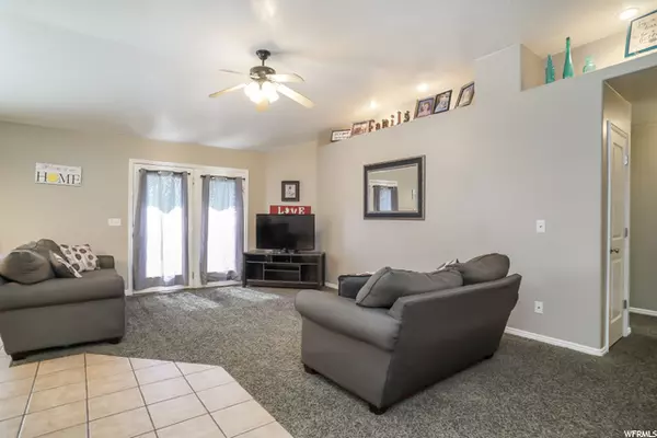 Clinton, UT 84015,2352 N 1160 W