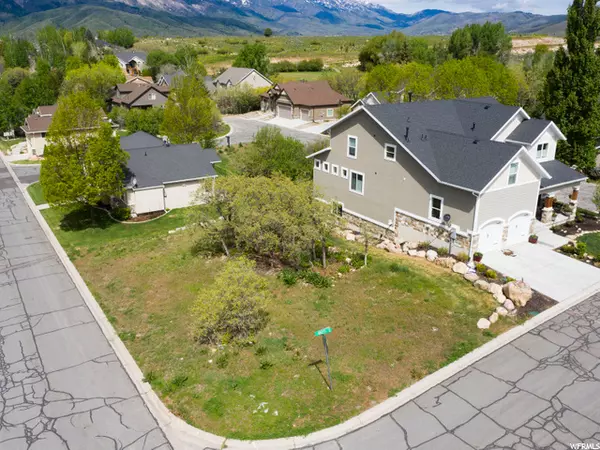 Eden, UT 84310,4816 E FAIRWAY OAKS DR #27