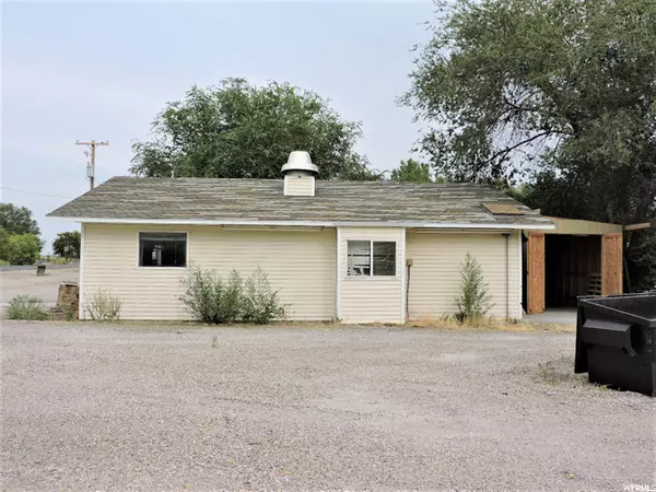 Hinckley, UT 84635,210 E 500 N