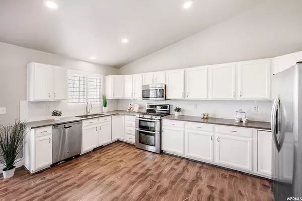 Draper, UT 84020,459 E COALVILLE WAY