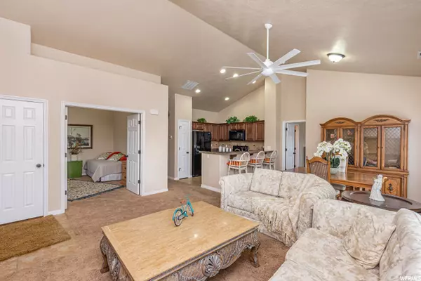 Woods Cross, UT 84087,2266 S 1925 W