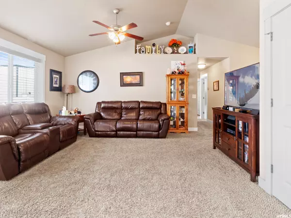 Tremonton, UT 84337,858 W 110 S