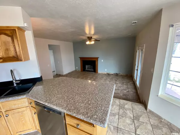 Murray, UT 84123,5567 WALDEN GLEN DR