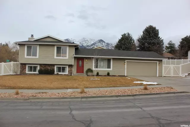 Sandy, UT 84093,8615 S PIPER LN E