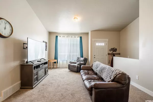 Eagle Mountain, UT 84005,1789 E SKYLINE DR #H3