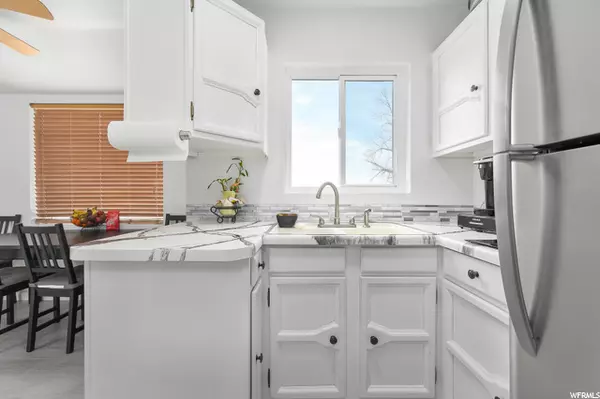 Clearfield, UT 84015,166 ROSS DR