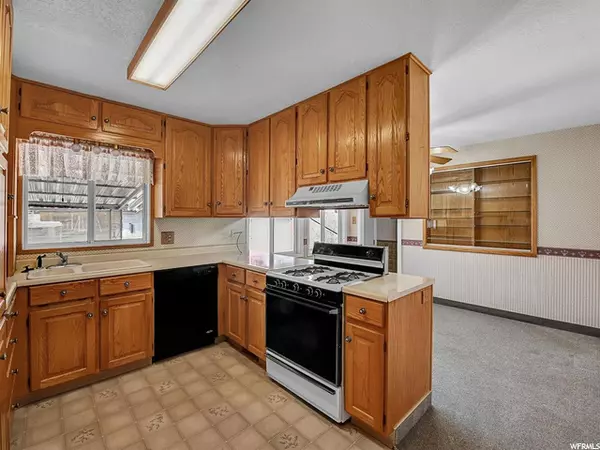 Washington Terrace, UT 84405,5261 S 450 W