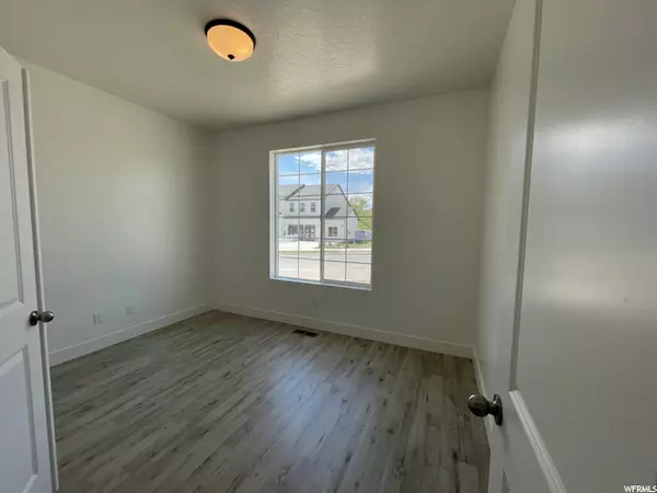 Provo, UT 84601,721 S 1400 W #105