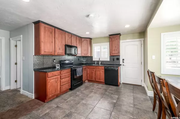 Woods Cross, UT 84087,756 W 1300 S