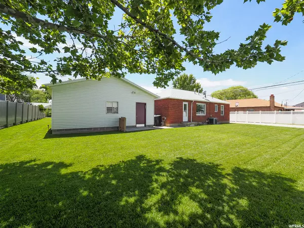 Murray, UT 84107,377 E BELVIEW AVE S