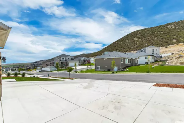 Eagle Mountain, UT 84005,3763 E HOLLOW CREST DR