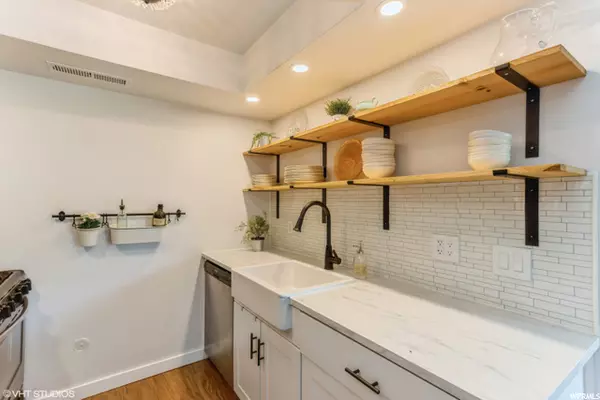 Murray, UT 84107,875 E ARROWHEAD LN #48