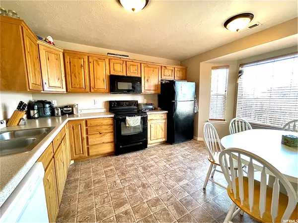 Midway, UT 84049,888 E HAMLET CIR S