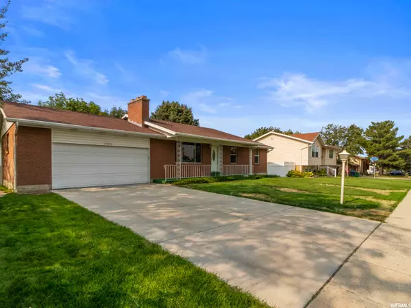 Sandy, UT 84093,2484 E WOODCHUCK WAY