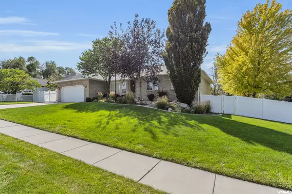 South Jordan, UT 84095,10152 S GOLDEN SAND PL