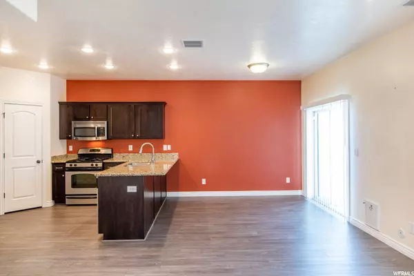 Midvale, UT 84047,900 VILLAGE BEND LN