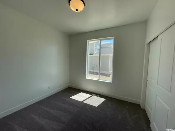 Provo, UT 84601,953 S 1480 W #204