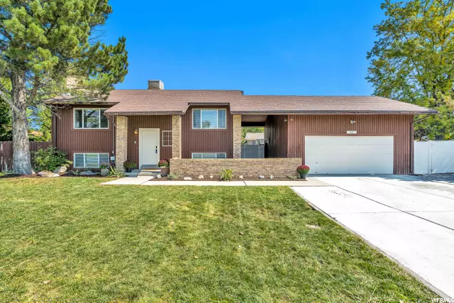 Stansbury Park, UT 84074,402 COUNTRY CLB