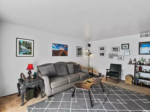 Washington Terrace, UT 84405,4871 S 350 E