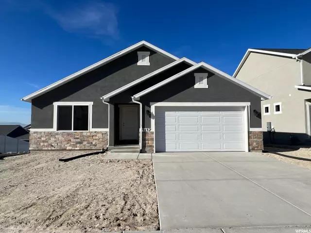 Eagle Mountain, UT 84005,4157 N CEDAR VALLEY DR #214